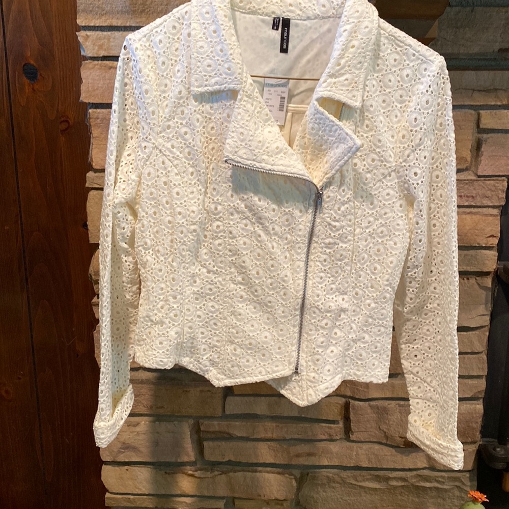 NOT FOR SALE: NWT’s Tangenis Eyelet Jacket 🧥!